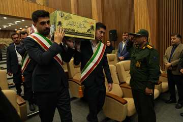 آیین گرامیداشت هفته دفاع مقدس ویژه مراکز زیر مجموعه دانشگاه علوم پزشکی ایران به میزبانی بیمارستان شهدای سلامت